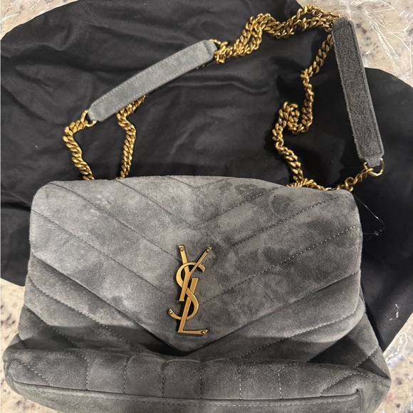 Yves Saint Laurent 
Small Loulou Matelass Suede Shoulder Bag
Color: 1112 STORM - Picture 3 of 12